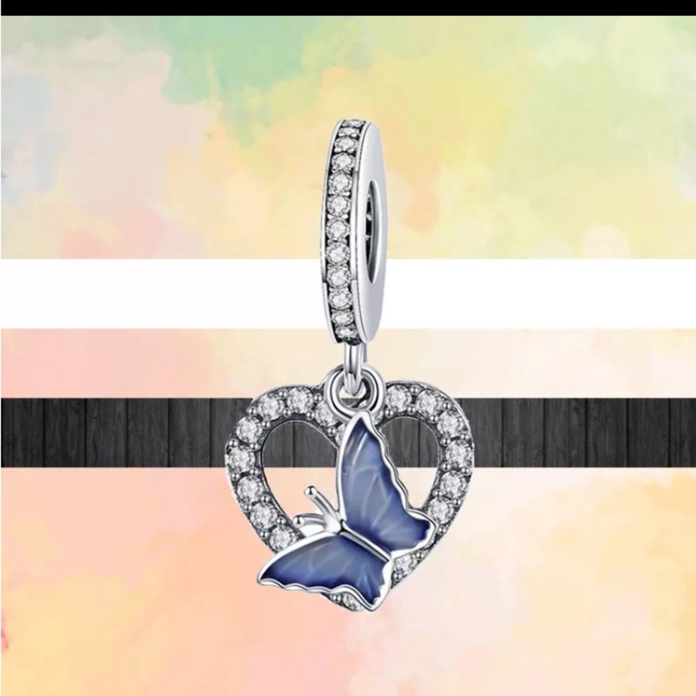 🦋ABSOLUTELY BEAUTIFUL BUTTERFLY AND HEART CHARM FOR ANY PANDORA BRACELET🦋